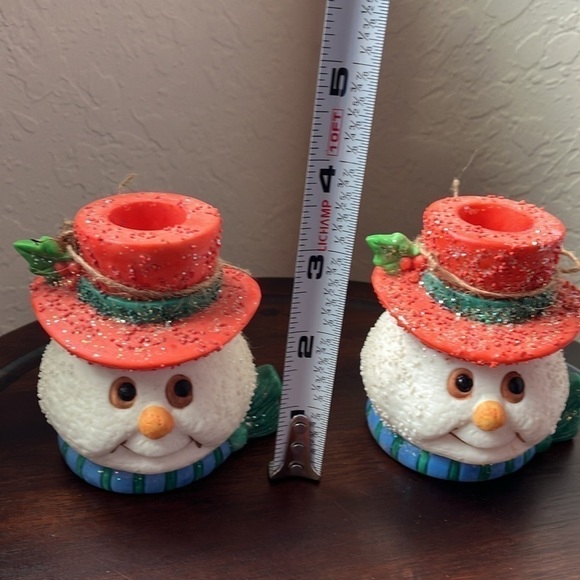 Unbranded: Snowmen tapered candle holders- lot of 2- includes 2 green candles - Picture 4 of 14